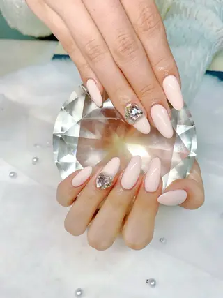 ネイル Crystal Nailのネイルデザイン