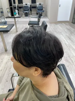 ショート カラー TIDEHAIR 志羽のヘアスタイル