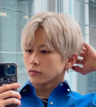 ミディアム カラー パーマ ヘアアレンジ メンズ 🌹TikTok４万 ﾌｫﾛﾜｰ🌹AKIのヘアスタイル