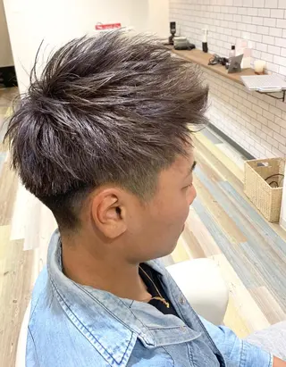 ショート カラー メンズ 【男性専門】岩崎凌 ✂︎楽しい時間を!のヘアスタイル