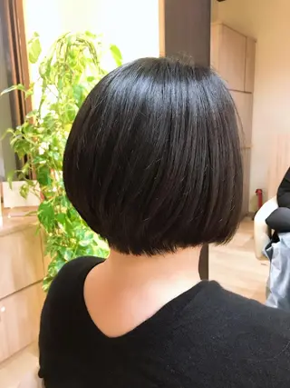 ショート ❣️大人色気レイヤー 美髪縮毛 金山❣️のヘアスタイル