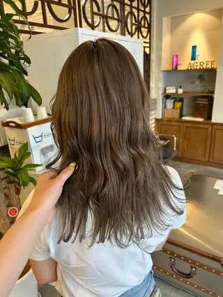 カラー AGREE Momokaのヘアスタイル