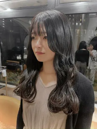 セミロング カラー 渋谷 とまとのヘアスタイル