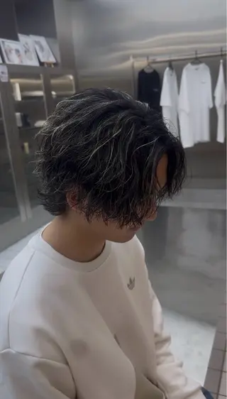 ミディアム カラー パーマ メンズ fifth park 六反穂 龍介のヘアスタイル