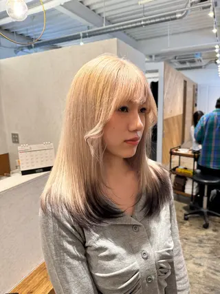 セミロング カラー ハイトーンカラー特化 🥀KAITO🥀のヘアスタイル