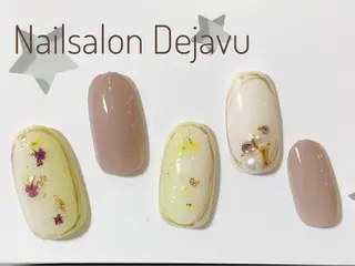 ネイル Nail salon Dejavu 🌿のネイルデザイン