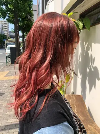 ロング 伊熊 美砂のヘアスタイル
