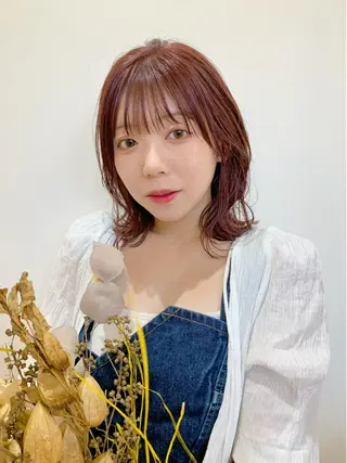 ミディアム カラー 吉原 由菜のヘアスタイル