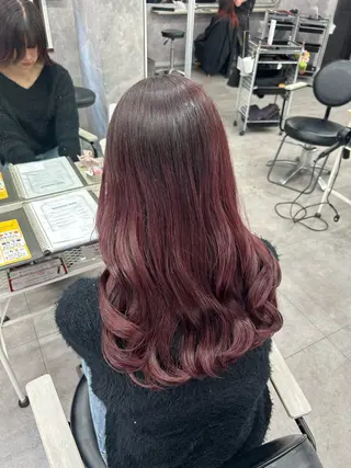 ロング カラー 暖色カラー🪷 オタク美容師🎶のヘアスタイル