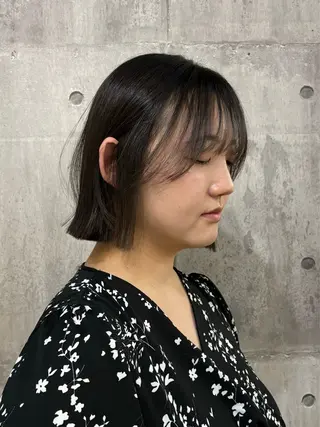 ショート カラー パーマ ヘアアレンジ メンズ 切りっぱなしヘアボブ ミディアムヘアRYOのヘアスタイル