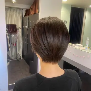 ショート 中村 友香🧸 ブリーチ/艶髪カラーのヘアスタイル