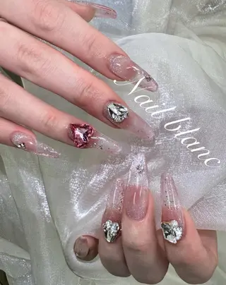 ネイル 🦋ネイルサロン ブラン🌈ゆりのネイルデザイン