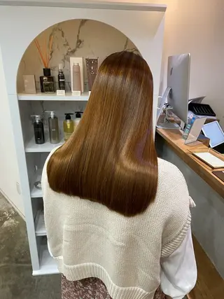 ロング タマシロカリン 艶カラー/レイヤーのヘアスタイル