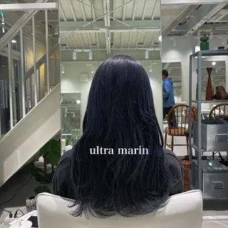 ロング カラー 峯崎 葵のヘアスタイル