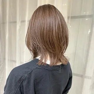 セミロング 平野恵/透明感カラー ブリーチ/ボブのヘアスタイル