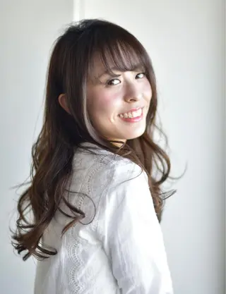 ロング カラー パーマ みずの ゆきなのヘアスタイル