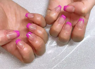 ネイル VIERU 🌈🎀💖のネイルデザイン