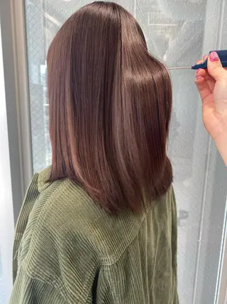 ミディアム ウルフカット/吉村 桃子のヘアスタイル