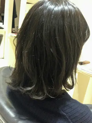 ミディアム カラー 畠村 美智子のヘアスタイル