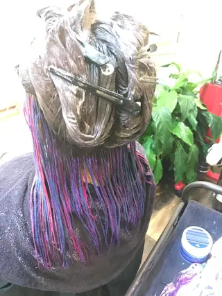 ロング 石川 奈緒子のヘアスタイル