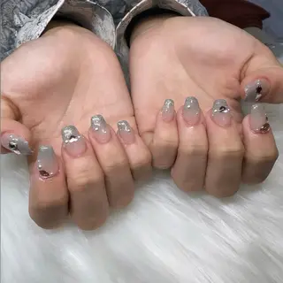 ネイル Laula🤍 ayakaのネイルデザイン