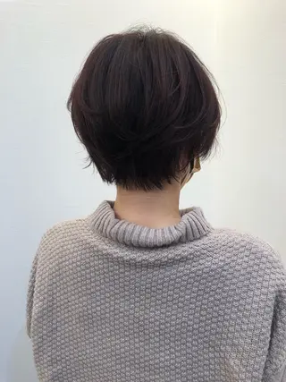ショート ツノガイ エリのヘアスタイル
