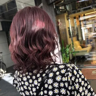 ミディアム カラー 山崎 絵莉香のヘアスタイル