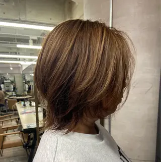 ミディアム 豊島 陽子のヘアスタイル