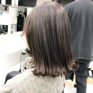 セミロング ハイトーン×レイヤー カットTAKUMIのヘアスタイル