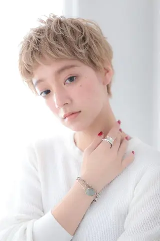 ショート カラー レイヤーカット✂️ 横浜No1♡下鳥翔子のヘアスタイル