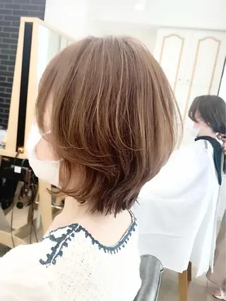 ミディアム カラー パーマ ヘアアレンジ メンズ キッズ ネイル マツエク・マツパ レイヤーカット 🌿透け感カラーのヘアスタイル