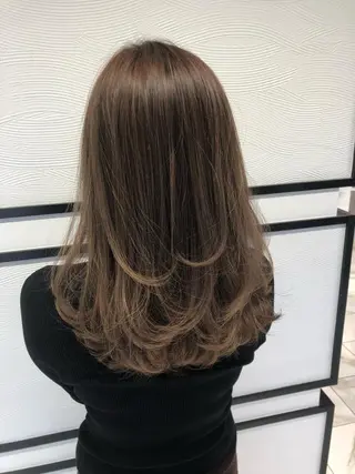 ミディアム レイヤーカット 早崎太生のヘアスタイル