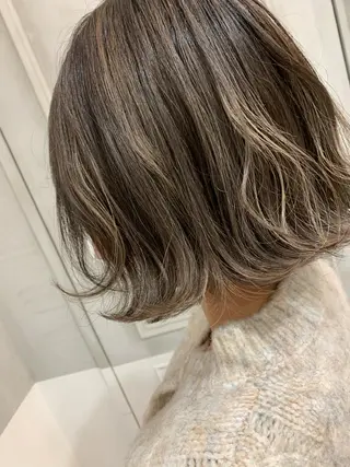 ショート オリーブ カラー✨有坂映哉のヘアスタイル