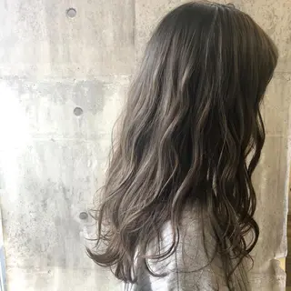 ロング カラー 菅沢 奈生のヘアスタイル