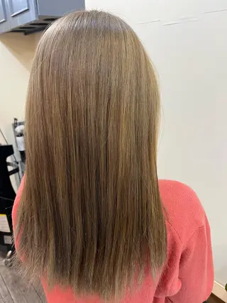 ロング カラー 戸川 紗良のヘアスタイル