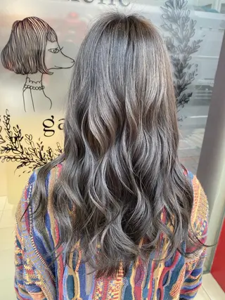 ロング カラー 斎藤 彩香のヘアスタイル