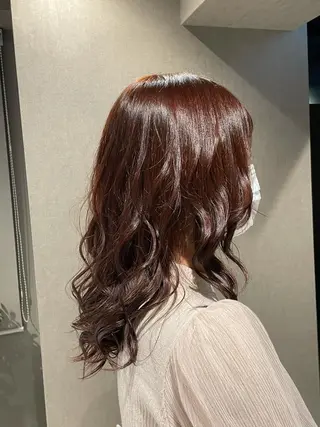 セミロング カラー さと ちはるのヘアスタイル
