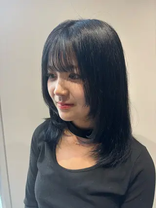 ミディアム Maki /透明感カラーのヘアスタイル