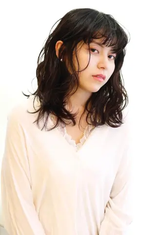 ミディアム ヘアアレンジ 鶴﨑 美優亜のヘアスタイル