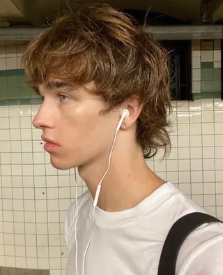 メンズ カラー 縮毛矯正をしている人 のためのカラーのヘアスタイル