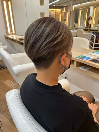 ショート カラー 奈良 優輝のヘアスタイル