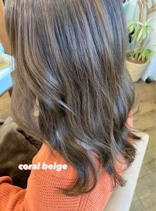 セミロング カラー Nagisa🥥🧡 南森町駅 徒歩30秒のヘアスタイル