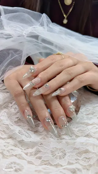 ネイル AURA NAIL🎀💅のネイルデザイン