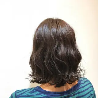ショート カラー 阿部 響香のヘアスタイル