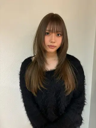 ロング 韓国/透明感 Veluaのヘアスタイル