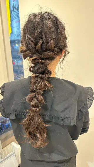 ロング ヘアアレンジ 小顔レイヤー/ ベージュ🤍Rieのヘアスタイル