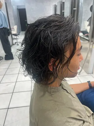 ショート パーマ メンズ アートディレクター 尾内 友美のヘアスタイル