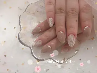 ネイル MiKi Nai池袋 長さだし得意のネイルデザイン