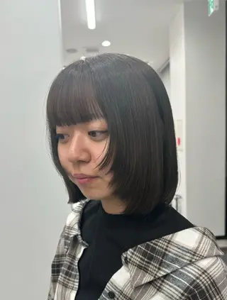ミディアム カラー 𝘀𝗮𝗲 ⑅*/ 艶髪/ショートボブのヘアスタイル