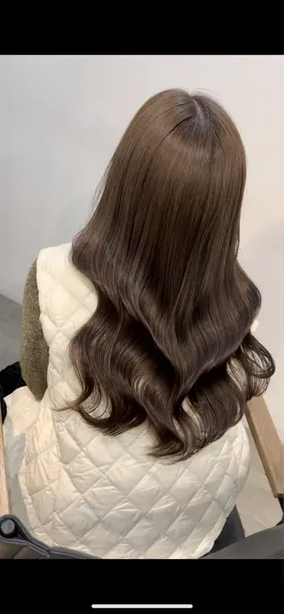 ロング 梅田髪質改善💕 透明感カラーのヘアスタイル
